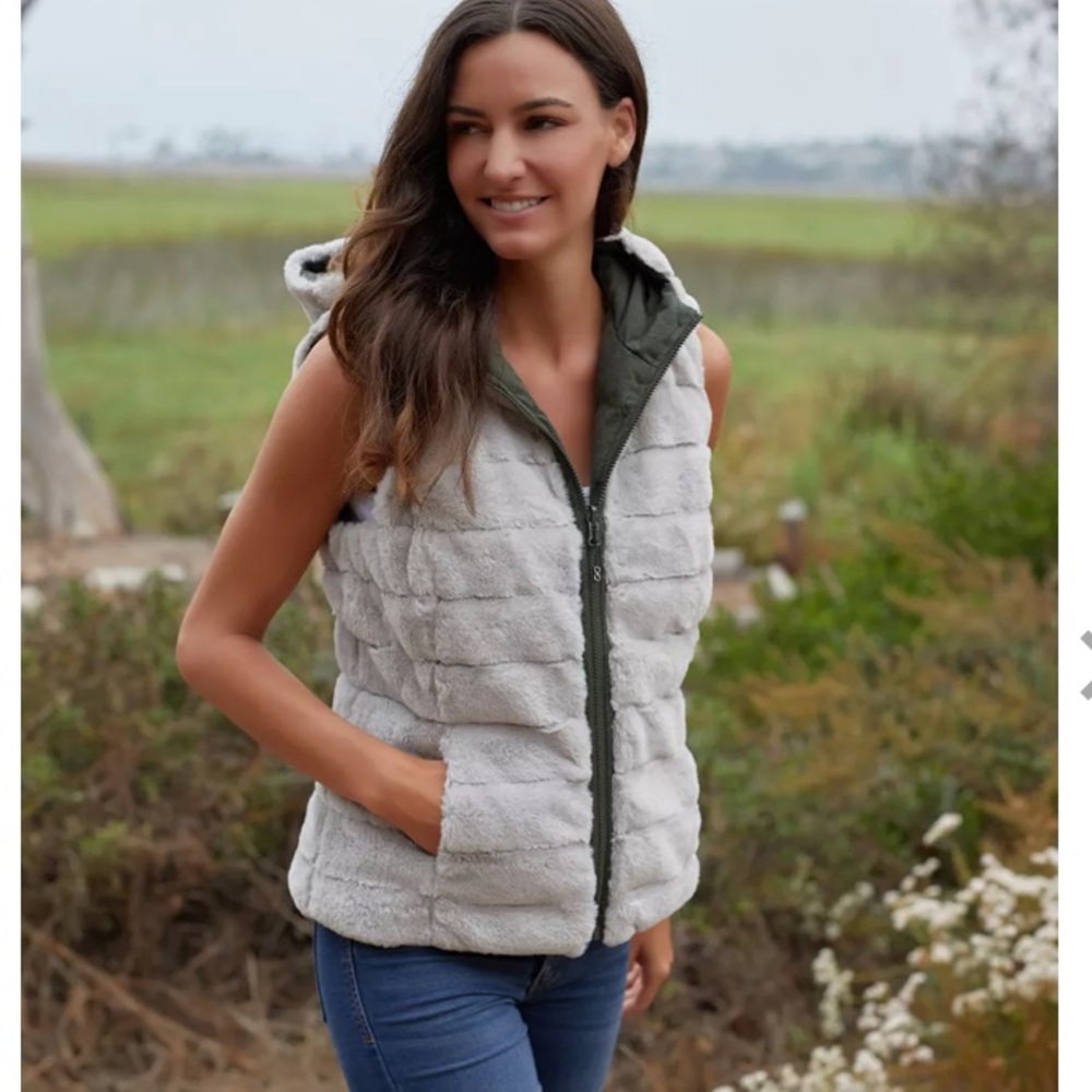 Reversible Vest - image 5